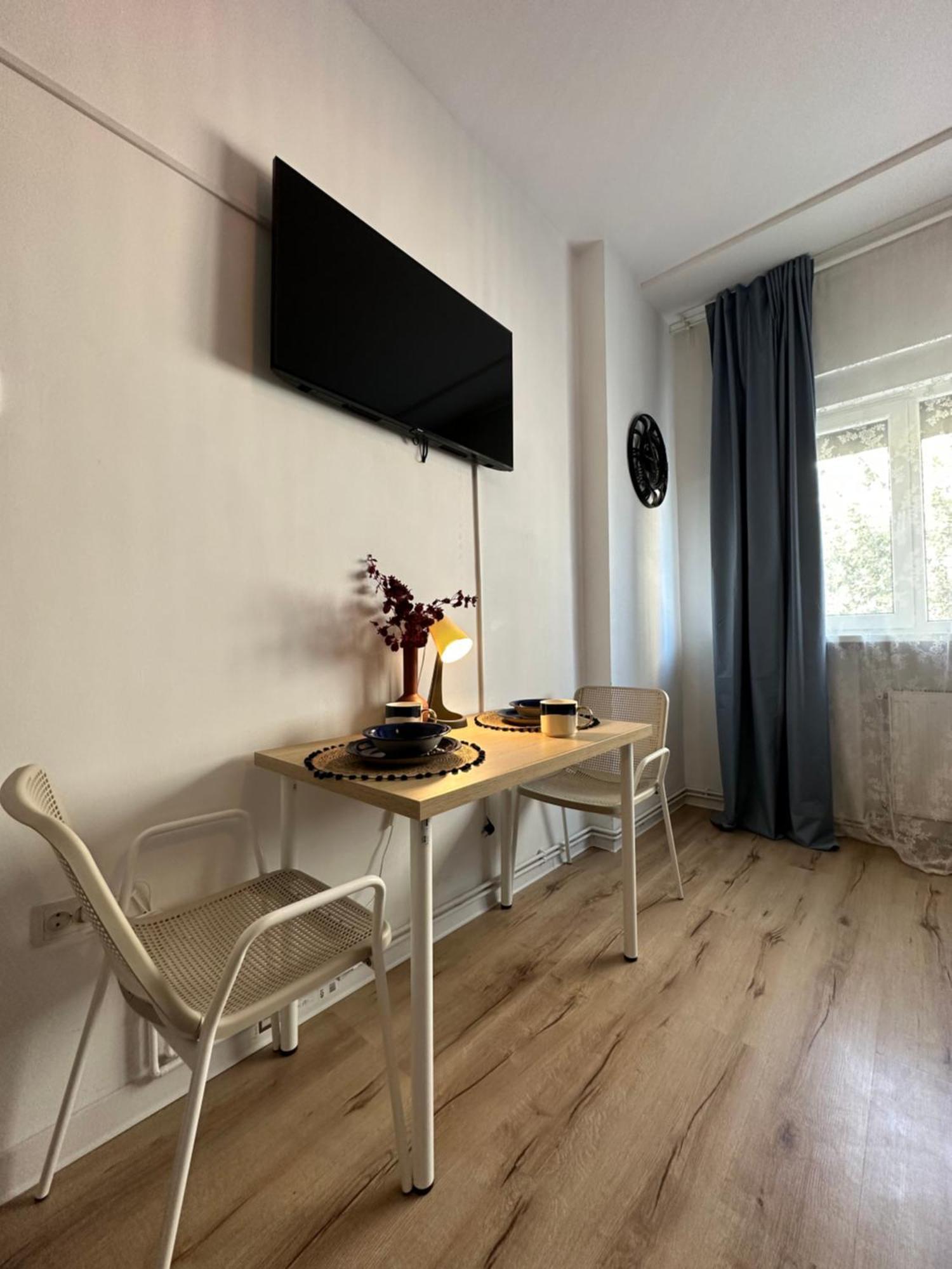 Appartamento Central Studio Sapphire Bucarest Esterno foto